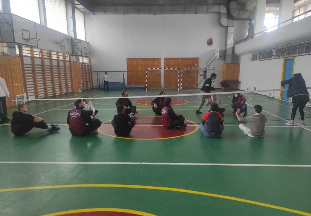 Αντιπροσωπεία του Άθλου έπαιξε βόλεϊ καθιστών με μαθητές Ειδικών Σχολείων της Ορεστιάδας