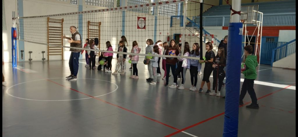 Οι ομοσπονδιακοί προπονητές Τζιουμάκας, Ναλμπάντης και Πάτρας στα Δημοτικά σχολεία Θεσσαλονίκης