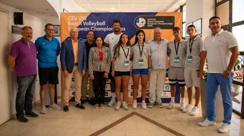 Στο Δημαρχείο Λουτρακίου το... πρώτο σερβίς του CEV U18 Beach Volleyball European Championship